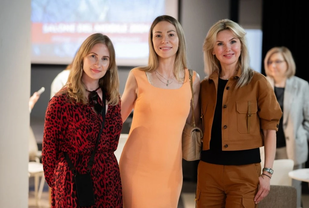Елена Епифанова и участницы конференции Case Design в Ростове-на-Дону